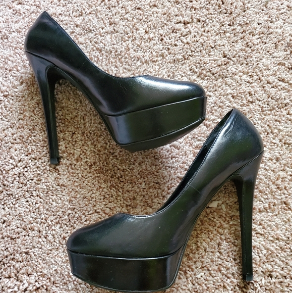 Black platform heels - Picture 3 of 4